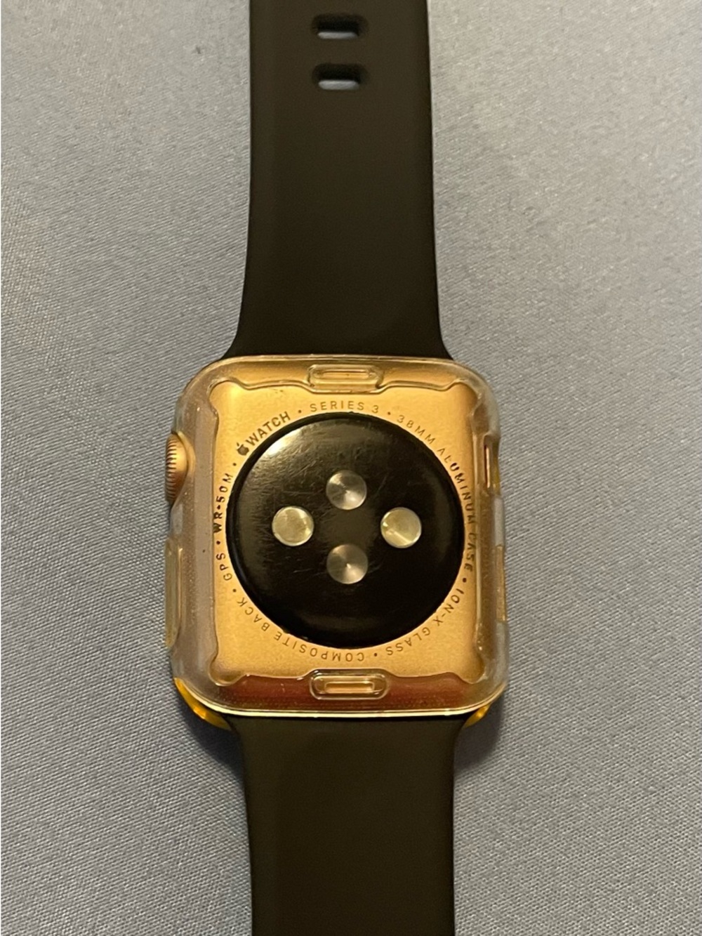 Apple Watch Series 3 (Gold) with Mickey Mouse Watch Face - Smartwatch - Picture 5 of 5